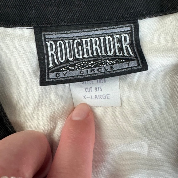 Roughrider by Circle T Red-Black-White Horse Theme Western Cropped Shirt Size XL - Picture 3 of 5